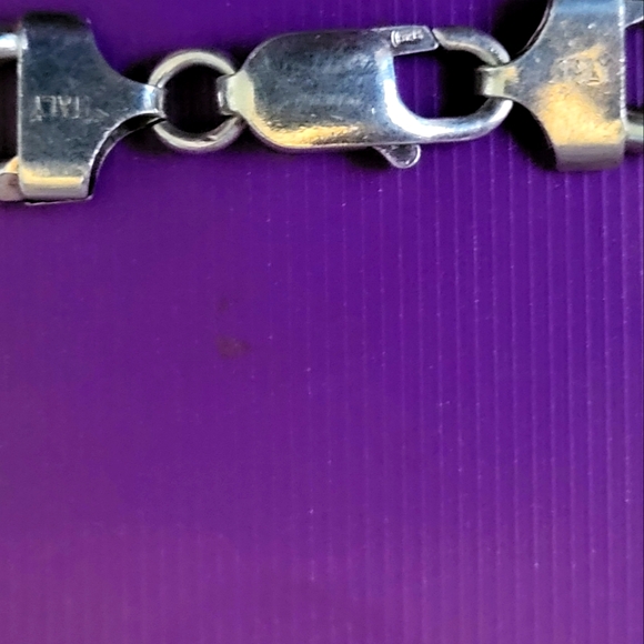 925 24in Sterling Silver Solid Miami Cuban Linked Chain - Picture 8 of 9